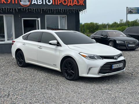 Toyota Avalon Hybrid Limited