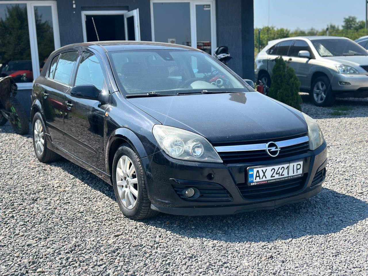Opel Astra — фото 1