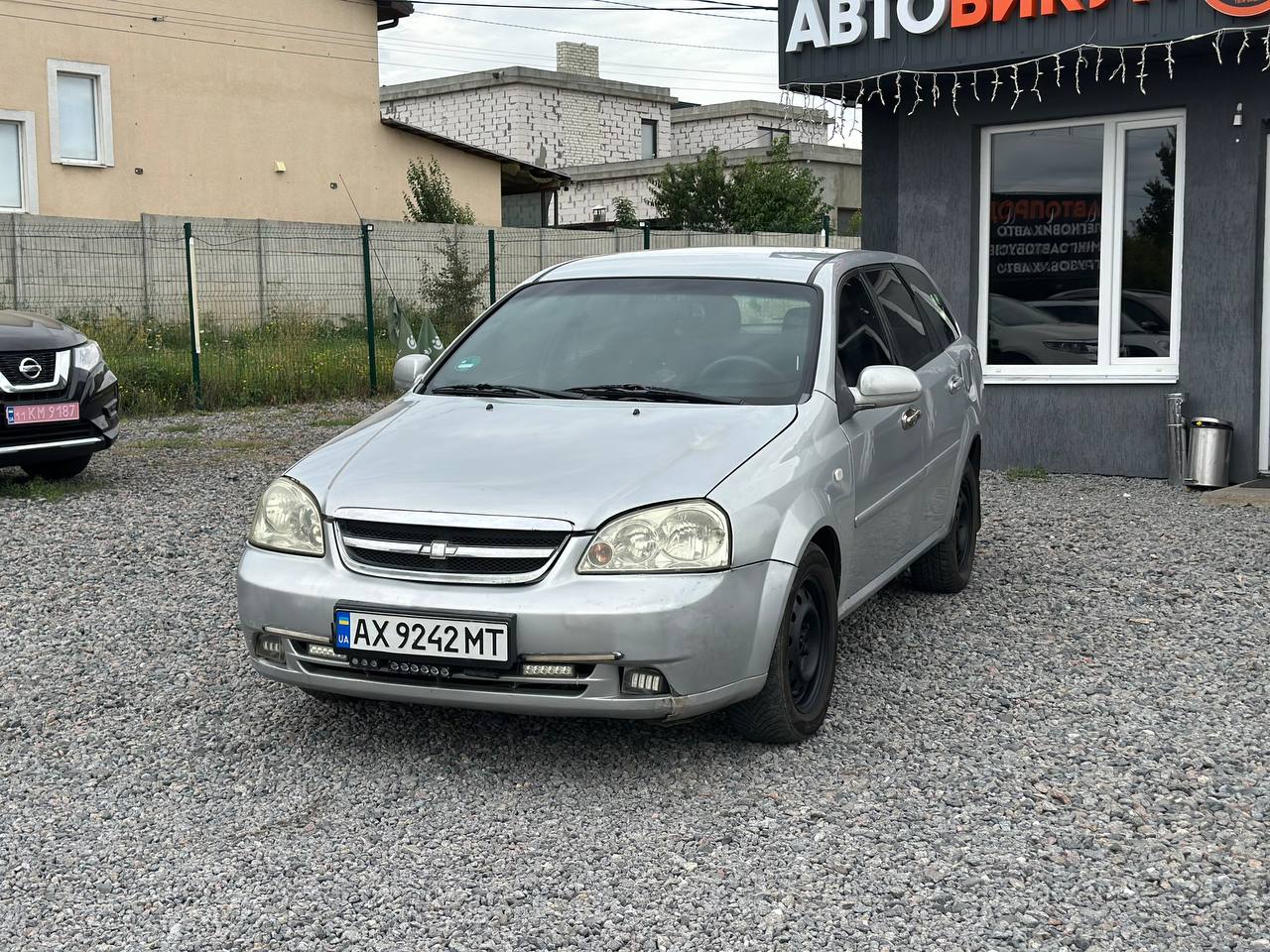 Chevrolet Lacetti — фото 1