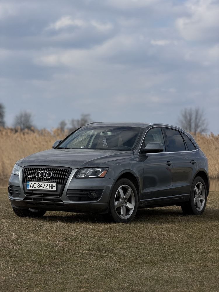 Audi Q5 Premium Plus — фото 1