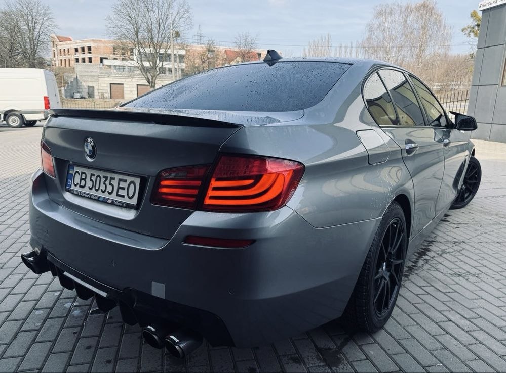 BMW 530d — фото 1