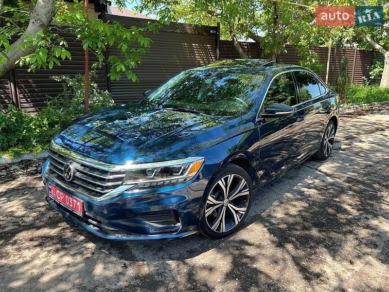 Volkswagen Passat — фото 1