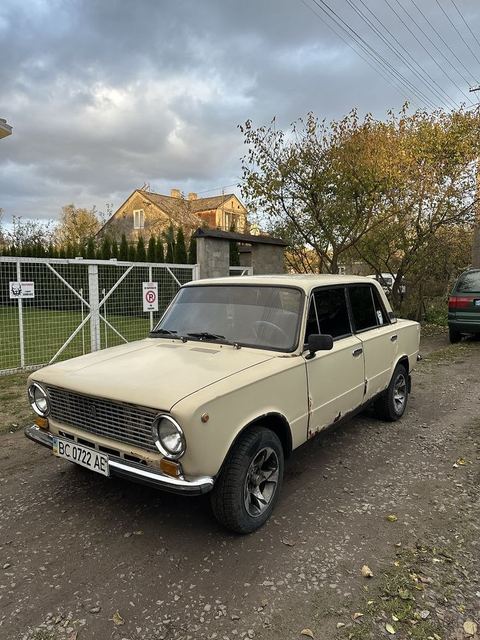 Lada 21013