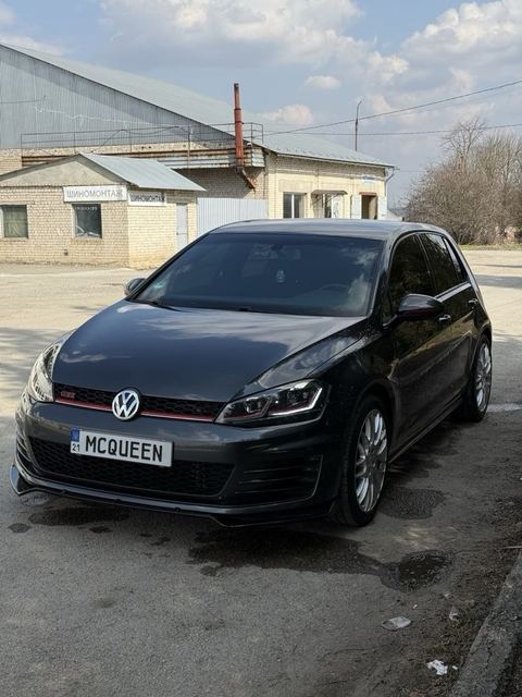 Volkswagen Golf GTI