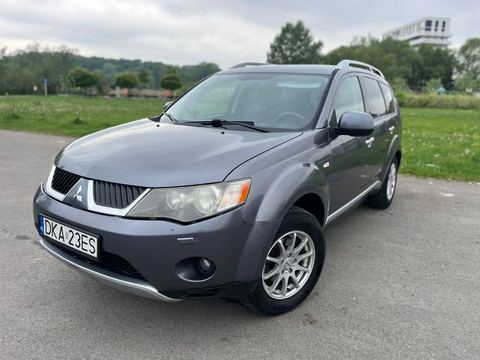 Mitsubishi outlander XL 2