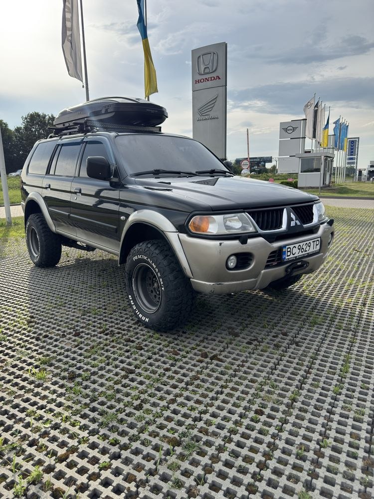 Mitsubishi Pajero Sport — фото 1
