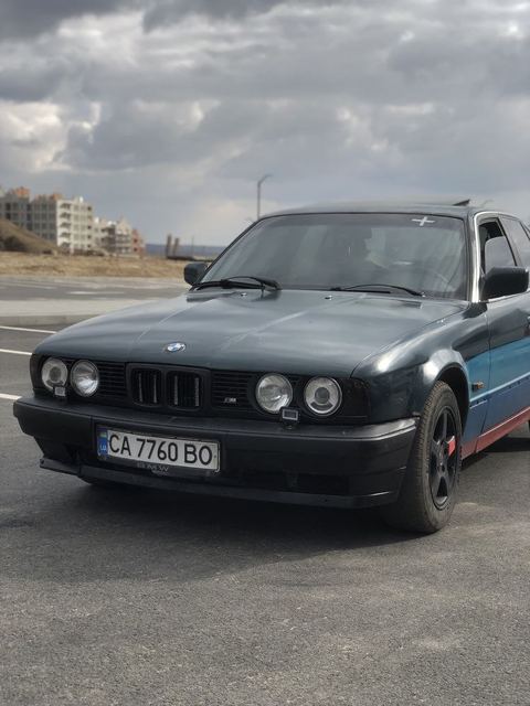 BMW е34 524