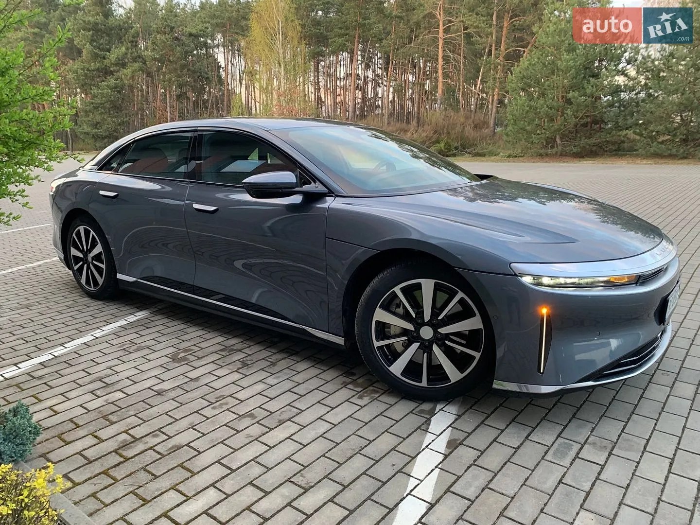 Lucid Air — фото 1