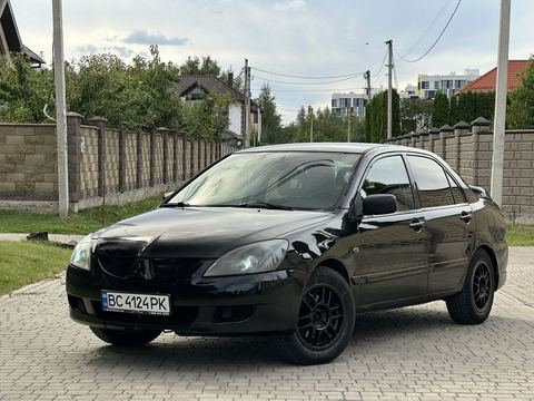 Mitsubishi lancer