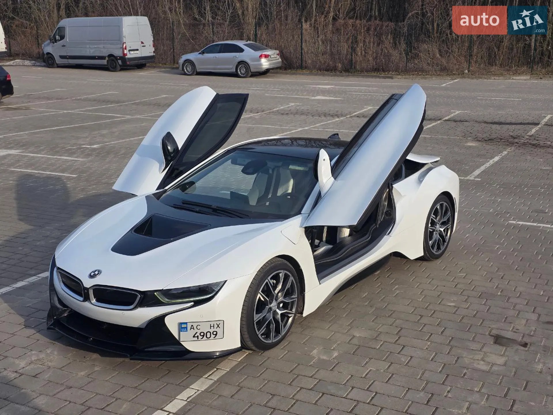 BMW i8 — фото 1