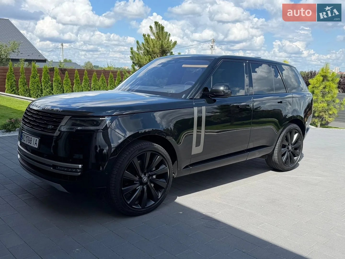 Land Rover Range Rover — фото 1