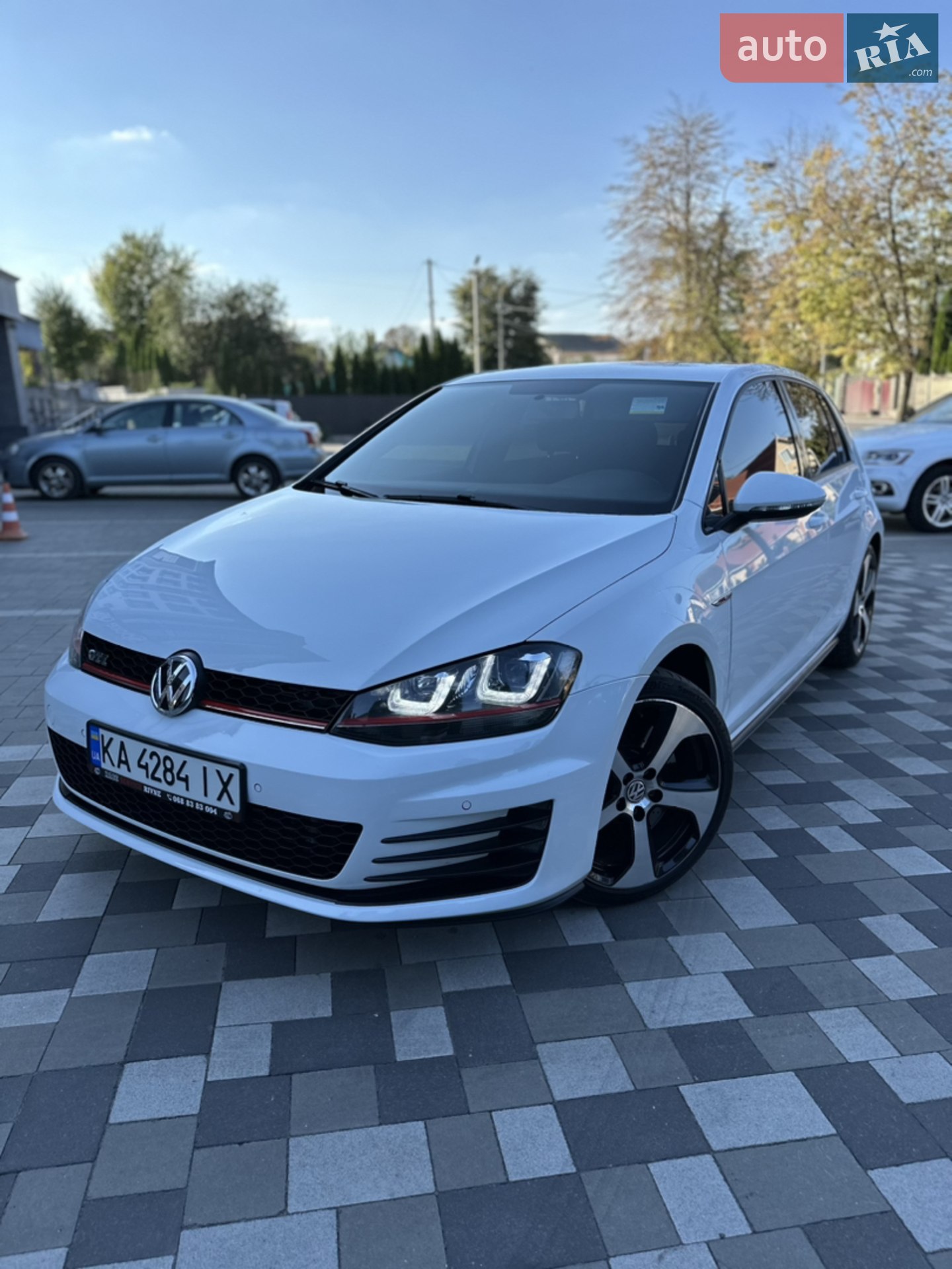 Volkswagen Golf GTI — фото 1