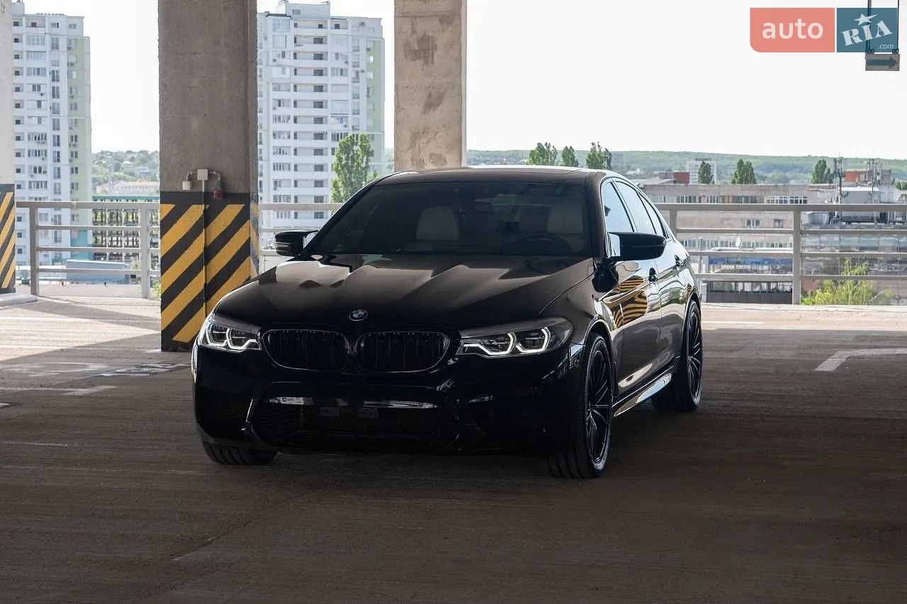 BMW 5 Series — фото 1