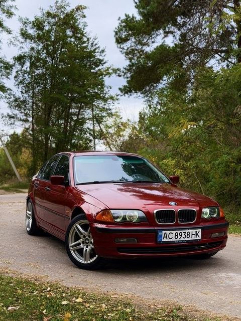 BMW 318I