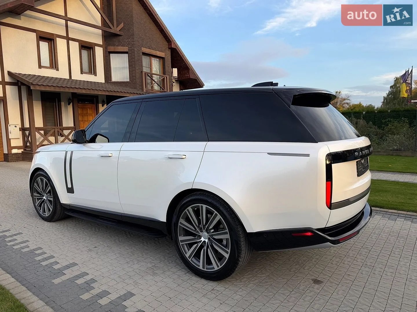 Land Rover Range Rover — фото 1
