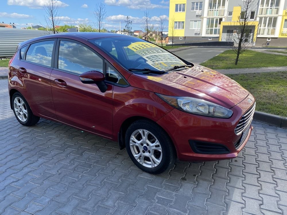 Ford Fiesta — фото 1