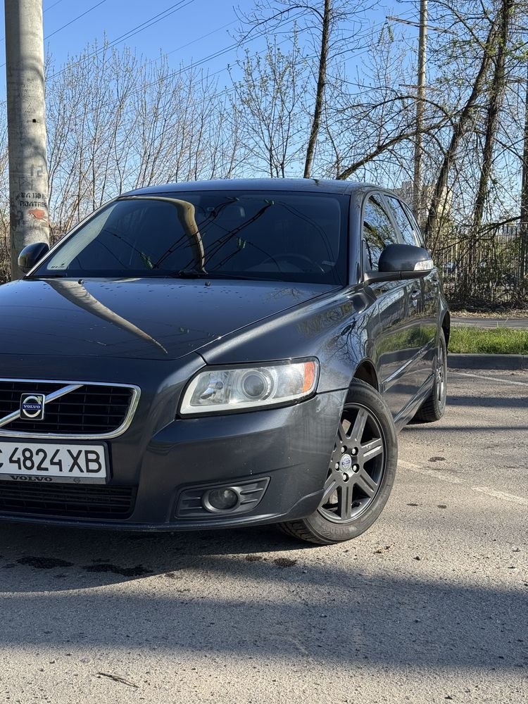 Volvo V50 2.0d — фото 1