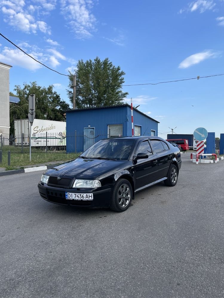Škoda octavia tour 1.8 stage — фото 1