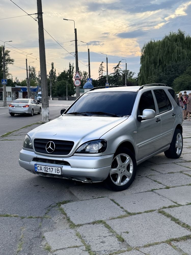 Mercedes-Benz ML 320