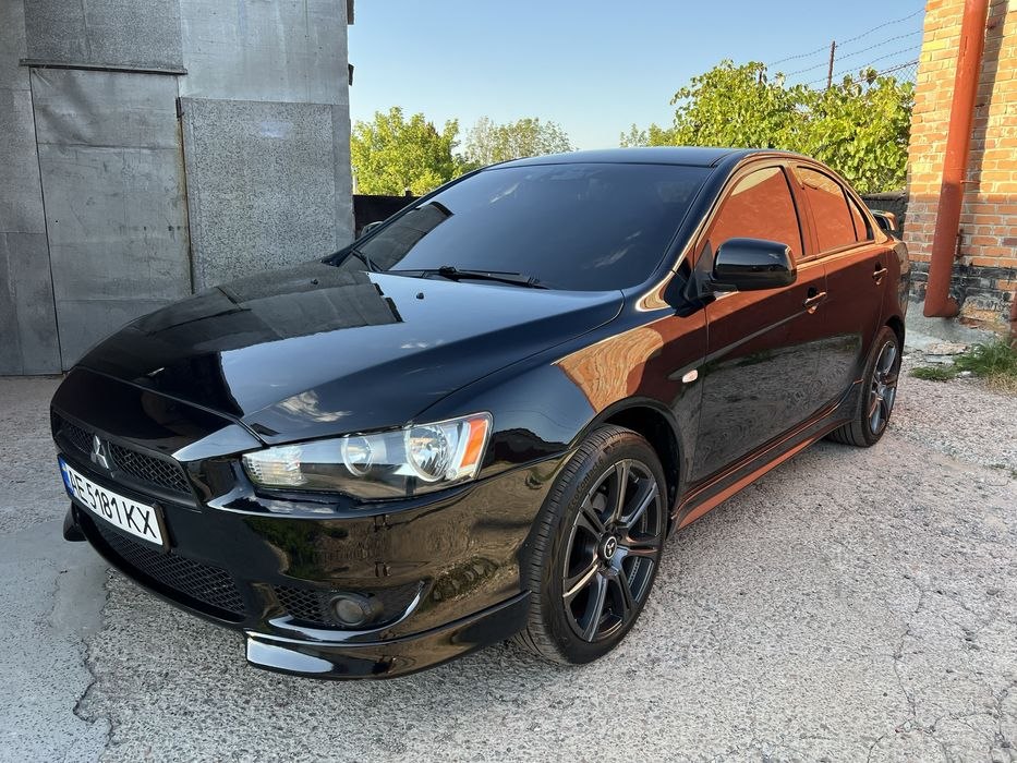 Mitsubishi Lancer X — фото 1