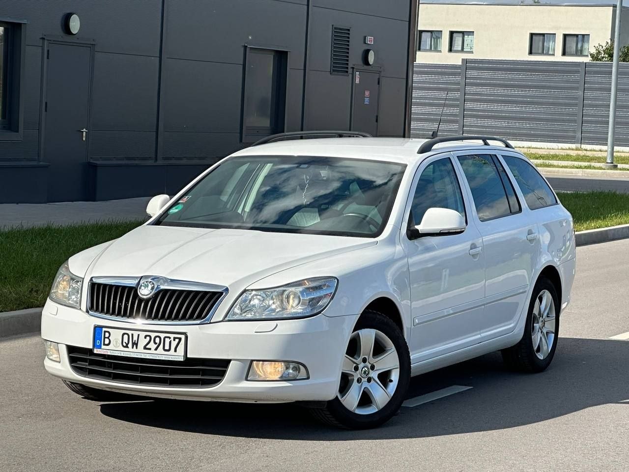 Škoda OCTAVIA — фото 1