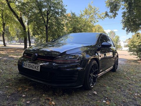 Volkswagen Golf GTI