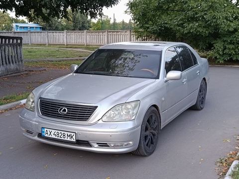 Lexus LS