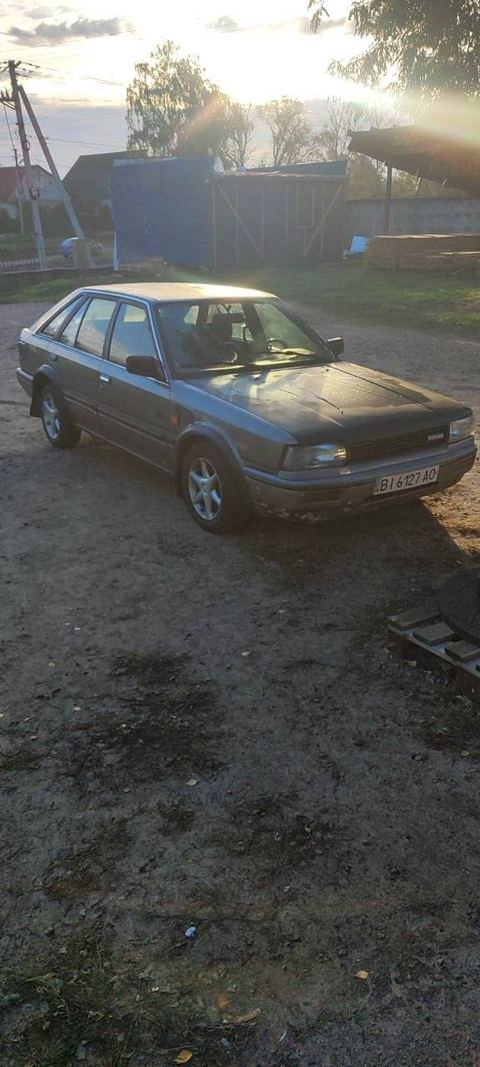 Nissan bluebird t12 hatchback