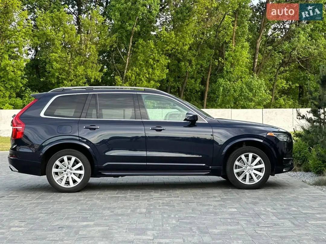 Volvo XC90 — фото 1