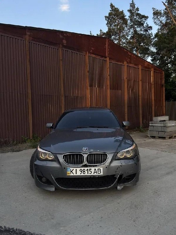 BMW 5 Series — фото 1