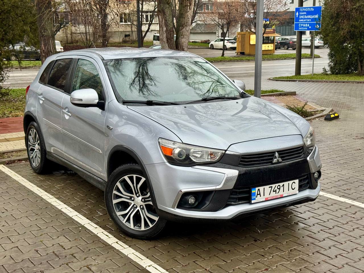 Mitsubishi Outlander Sport — фото 1