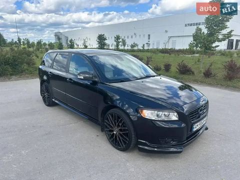 Volvo V50