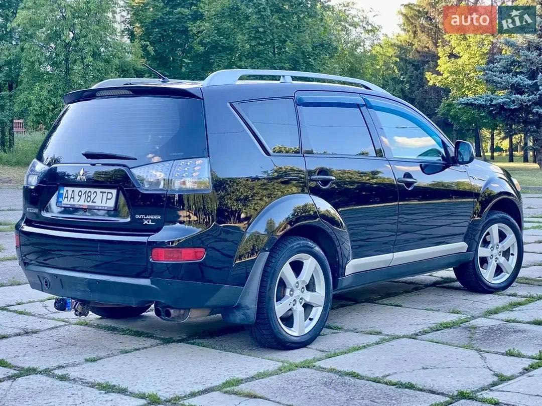 Mitsubishi Outlander XL