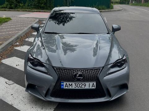 Lexus IS