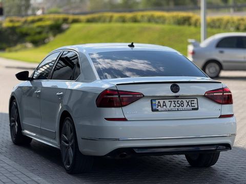 Volkswagen Passat R-Line