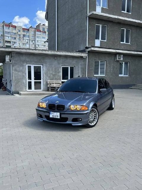 BMW 323I — фото 1