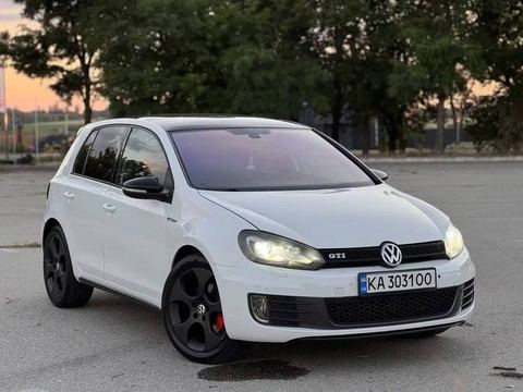 Volkswagen Golf GTI