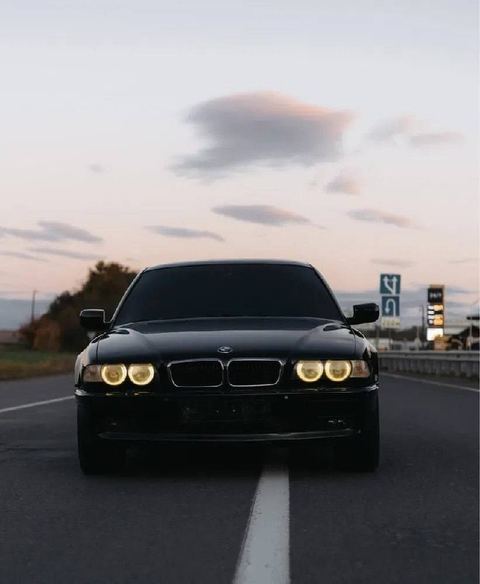 BMW 740