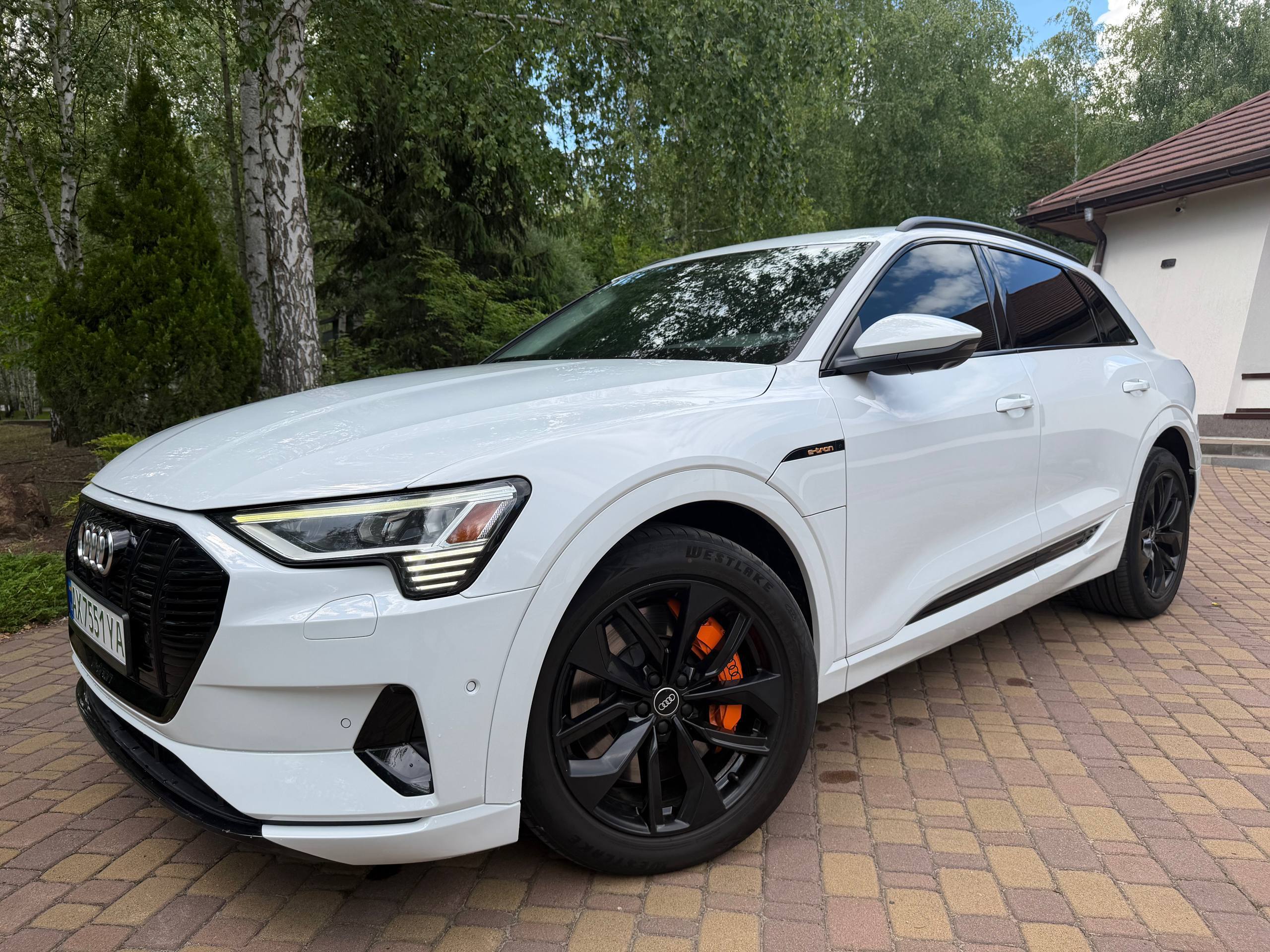 Audi e-tron