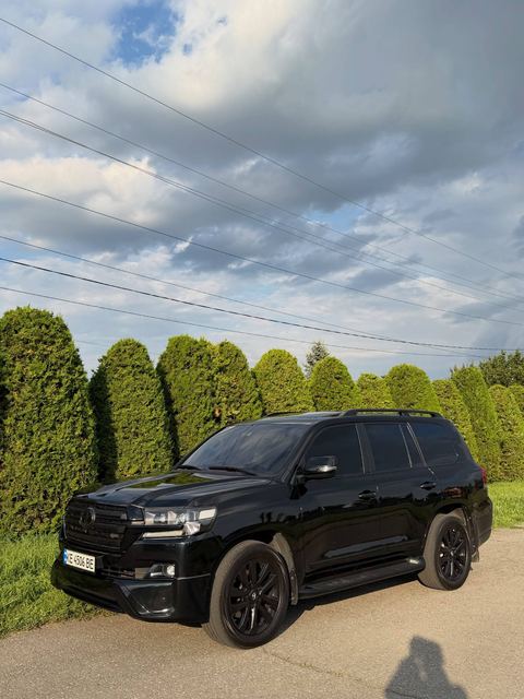 Toyota Land Cruiser 200