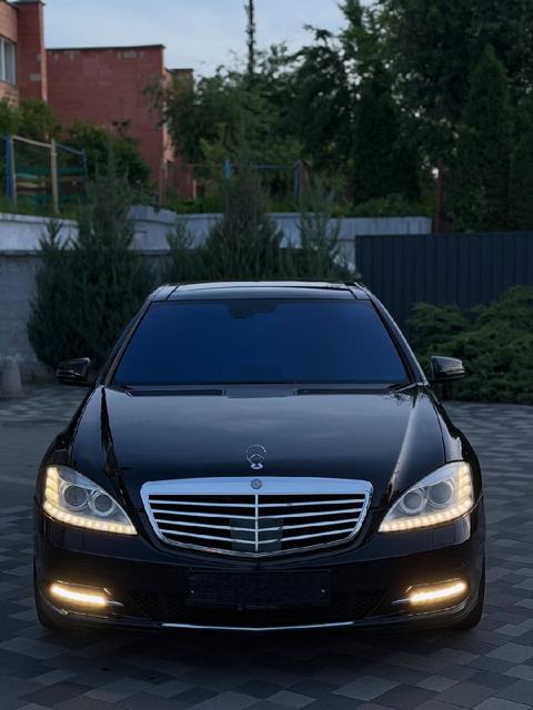 Mercedes-Benz S-Klass