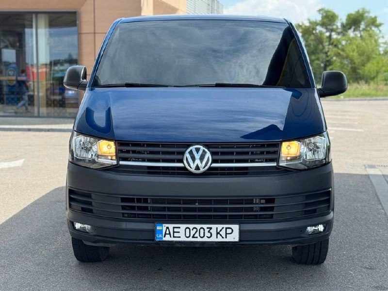 Volkswagen Transporter — фото 1