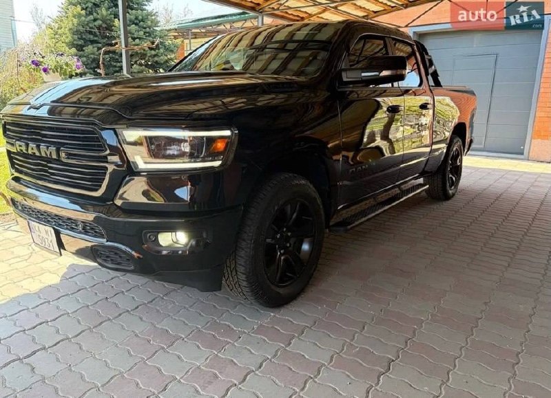 Dodge RAM 1500 — фото 1
