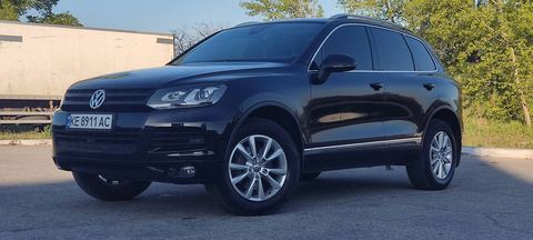 Volkswagen Touareg — фото 1