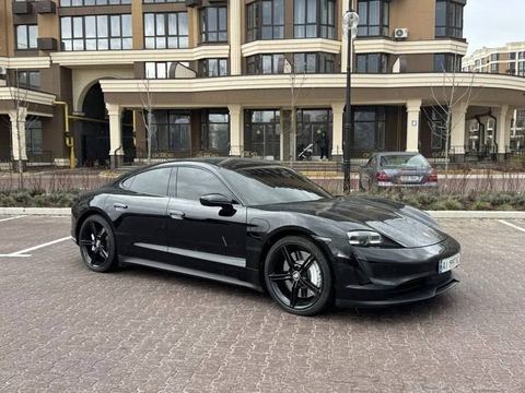 Porsche Taycan
