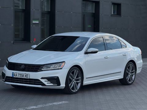 Volkswagen Passat R-Line