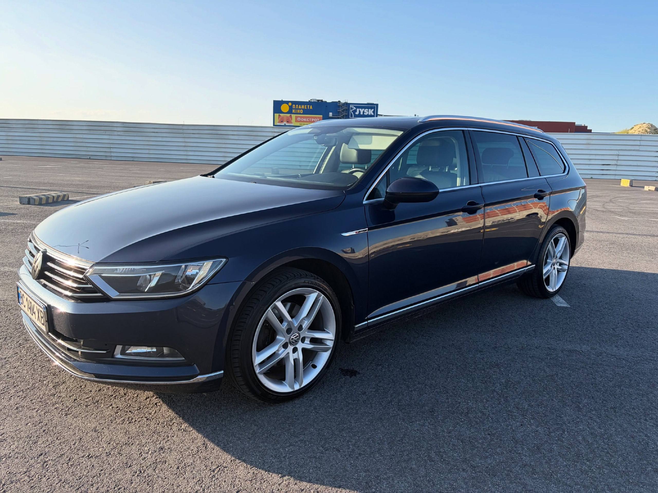 Volkswagen Passat — фото 1