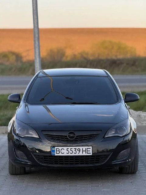 Opel Astra J