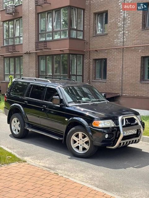 Mitsubishi Pajero Sport — фото 1