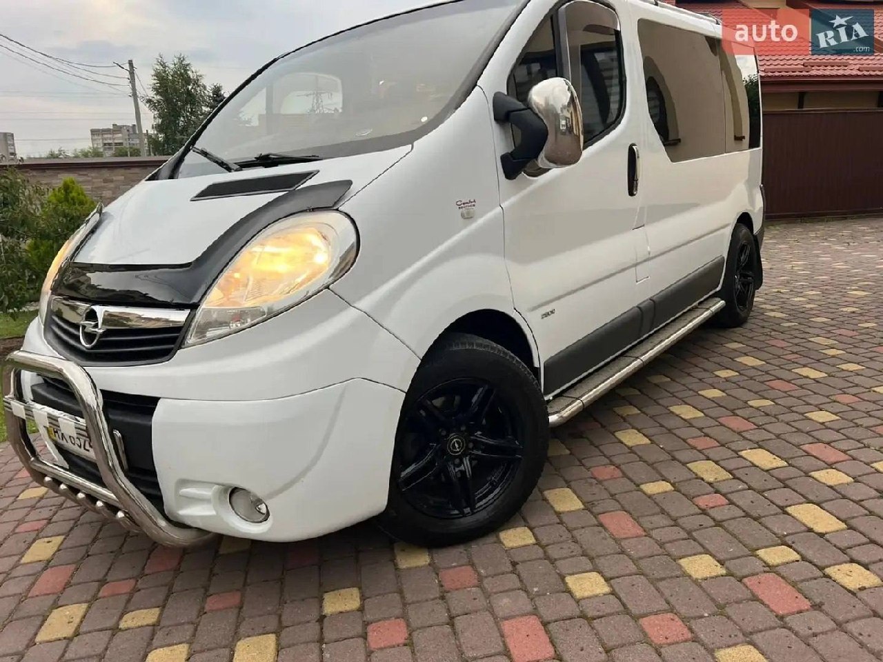 Opel Vivaro — фото 1